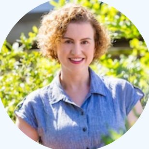 Dr Amelia Lewis